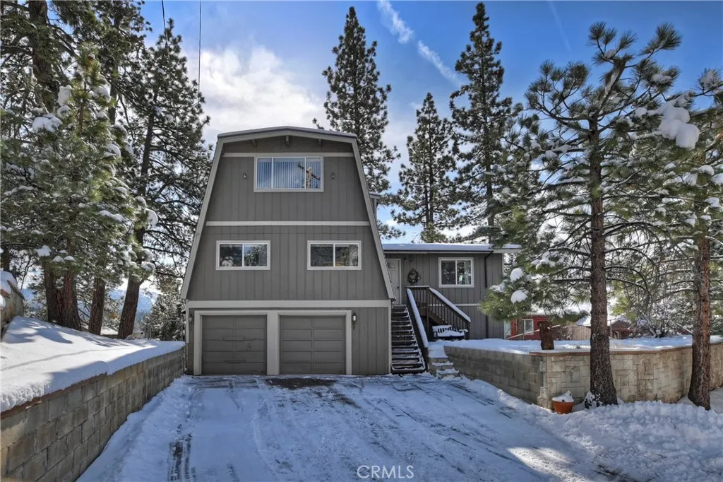 1004 White Mountain Drive, Big Bear City, California 92314 home-pic-3
