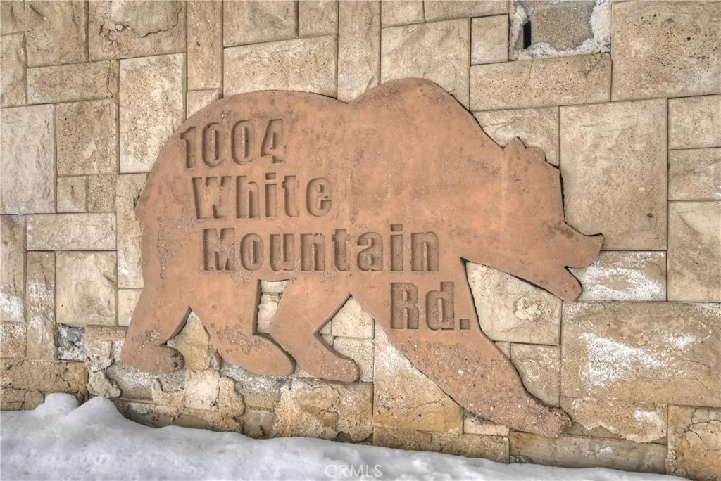 1004 White Mountain Drive, Big Bear City, California 92314 home-pic-1