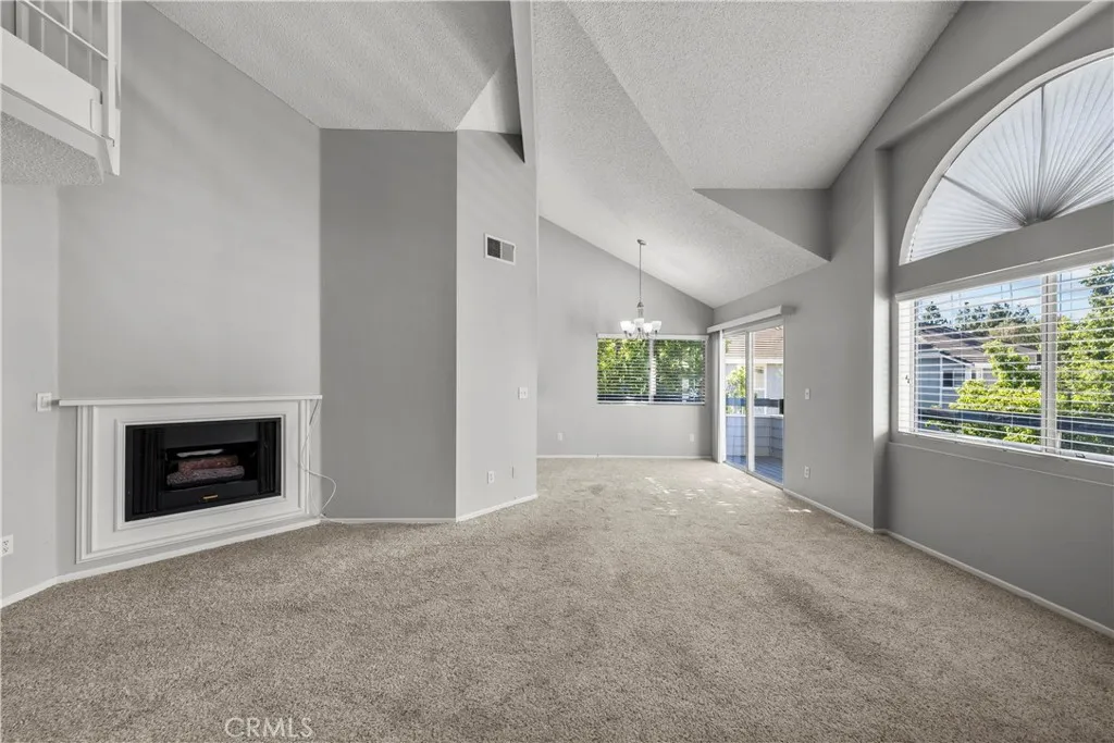 26964 Flo Lane 324, Canyon Country, California 91351 home-pic-18