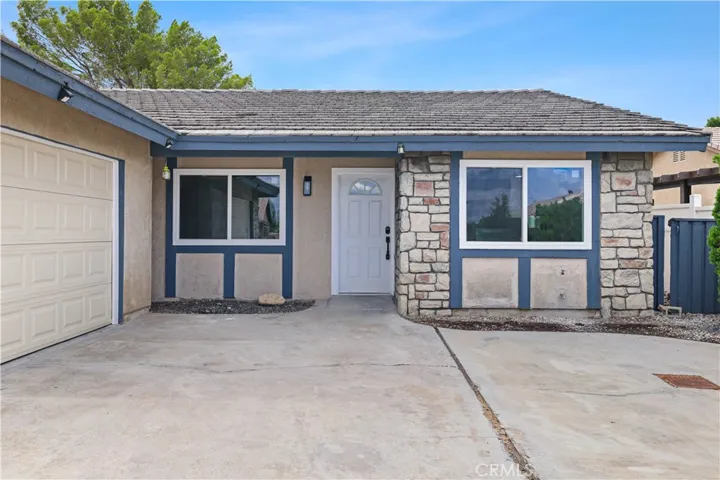 12935 Briarcliff Drive, Victorville, California 92395