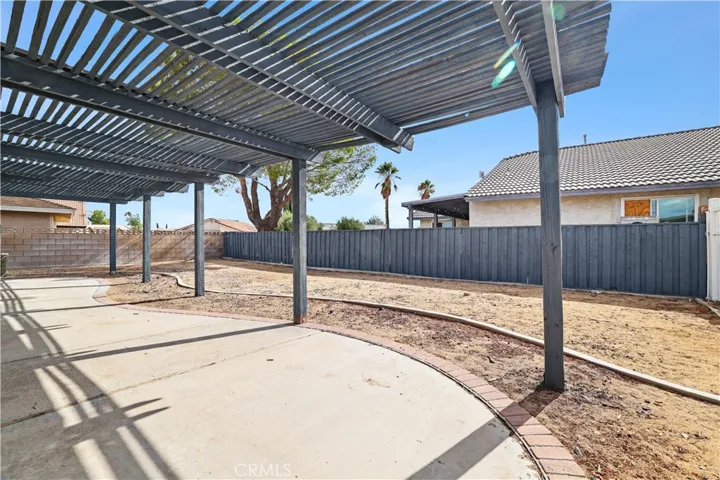 12935 Briarcliff Drive, Victorville, California 92395