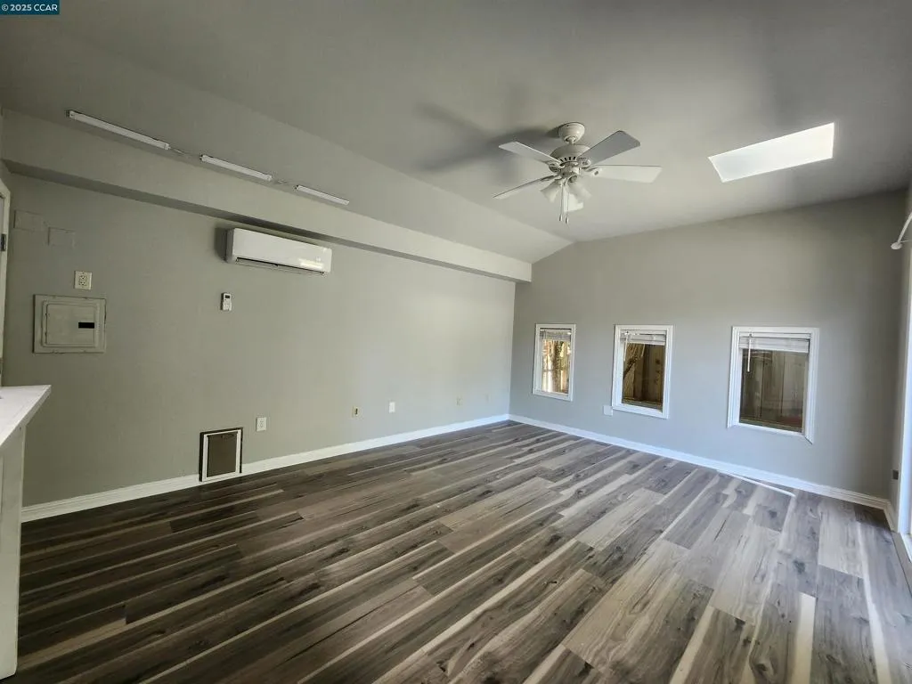 3479 Rose Ct, Concord, California 94519 home-pic-42