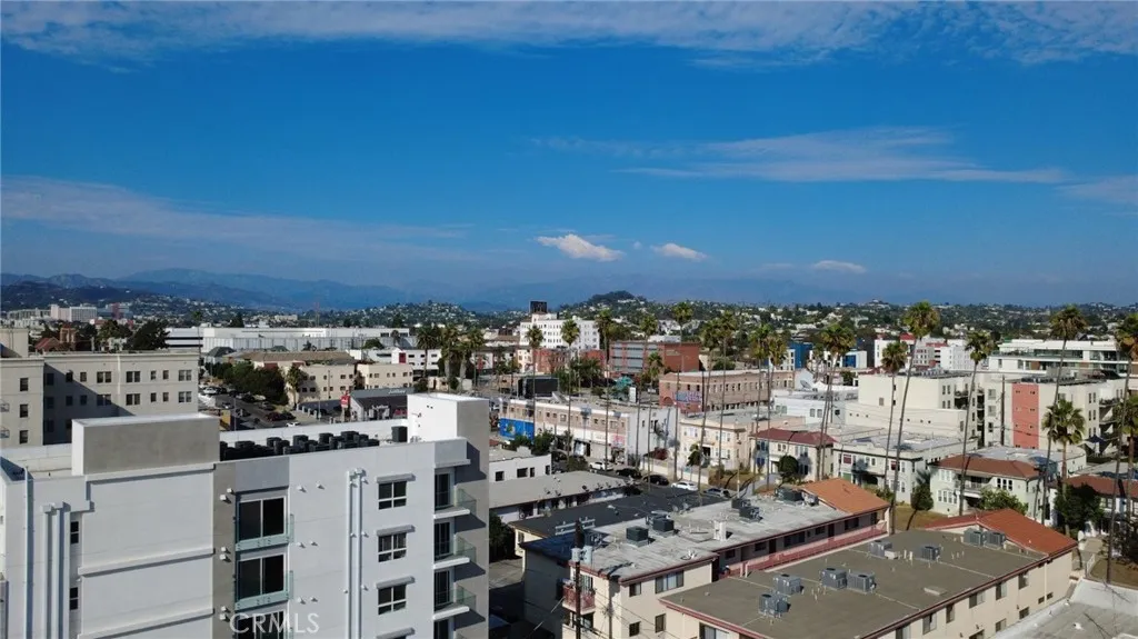 210 N Berendo Street, Los Angeles, California 90004 home-pic-16