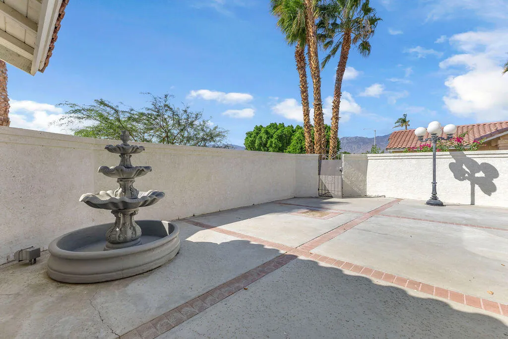 69800 Mccallum Way, Cathedral City, California 92234 home-pic-3