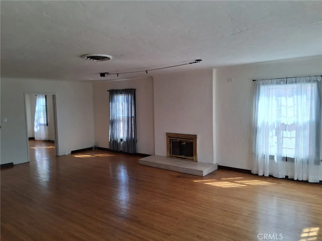 480 Cherry Ave., Long Beach, California 90802 home-pic-3