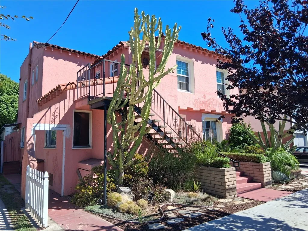 480 Cherry Ave., Long Beach, California 90802 home-pic-1