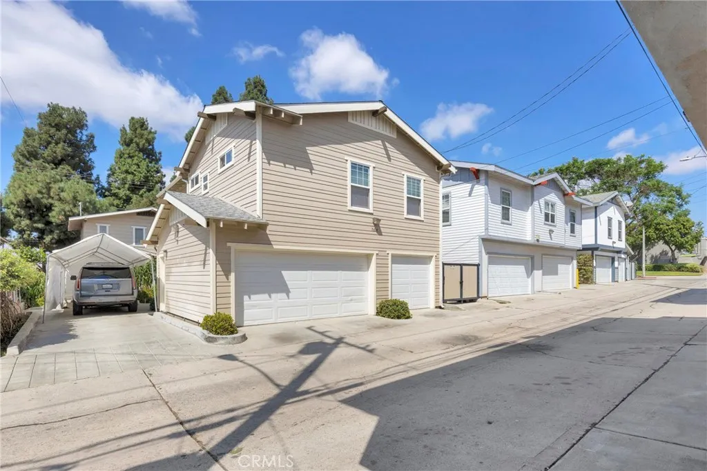 7602 7614 Pickering Avenue, Whittier, California 90602 home-pic-0