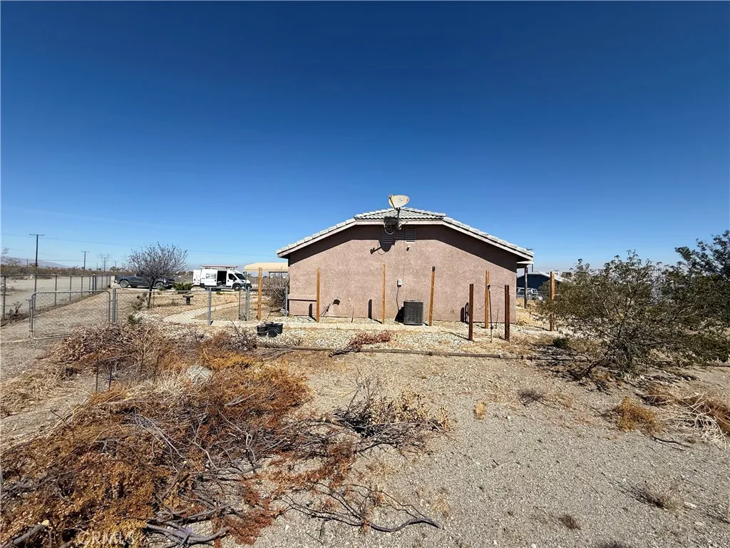 12911 Corton, Phelan, California 92371 home-pic-5