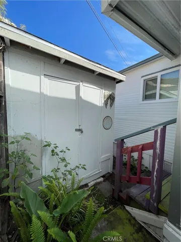 Shed in back