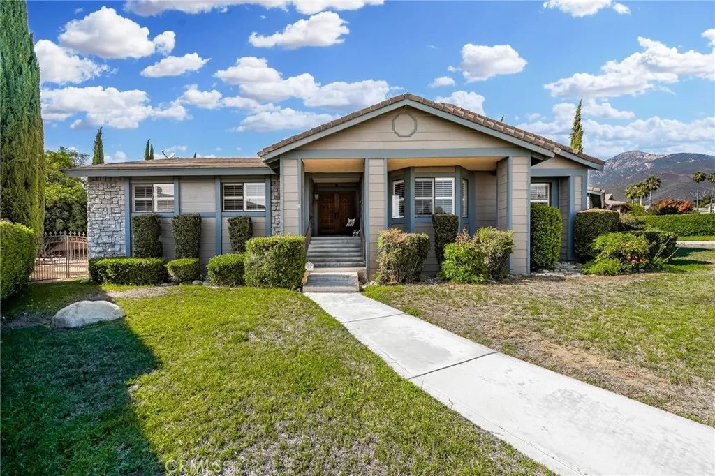 2421 Cliff Road, Upland, California 91784 home-pic-5