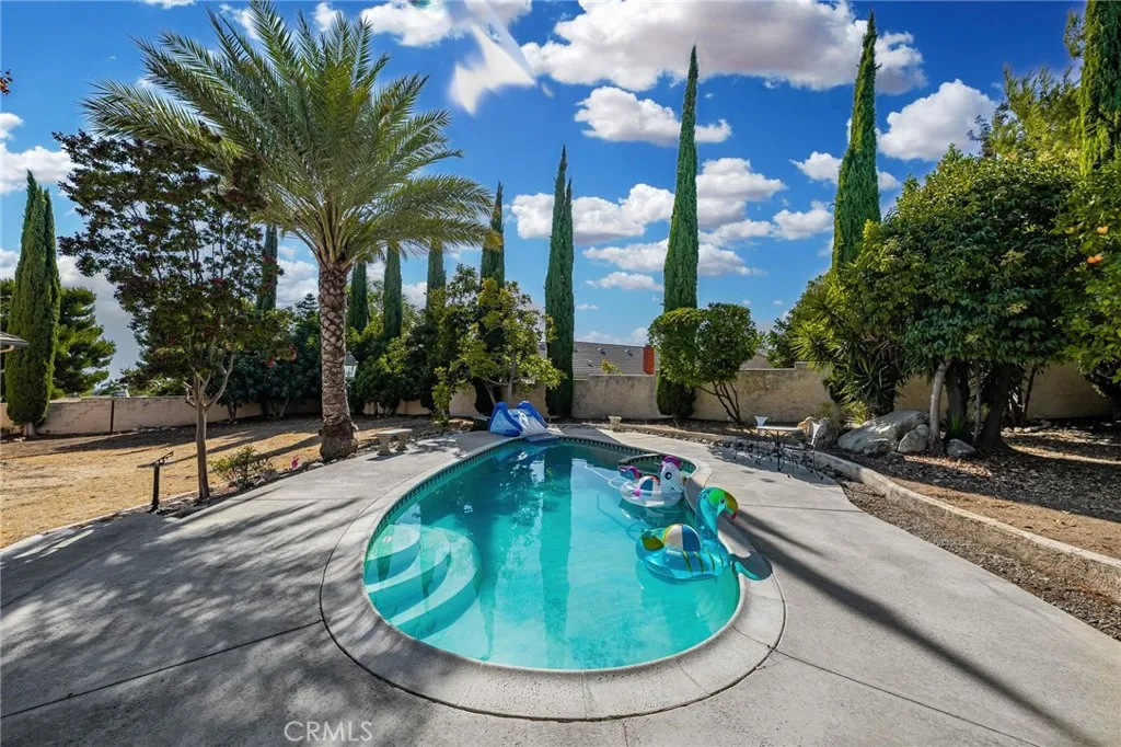 2421 Cliff Road, Upland, California 91784 home-pic-31