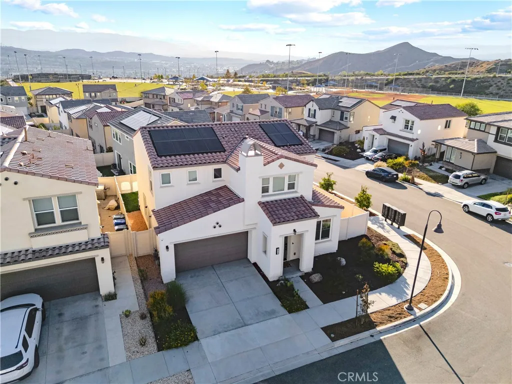 18160 Meridian Lane, Saugus, California 91350 home-pic-3