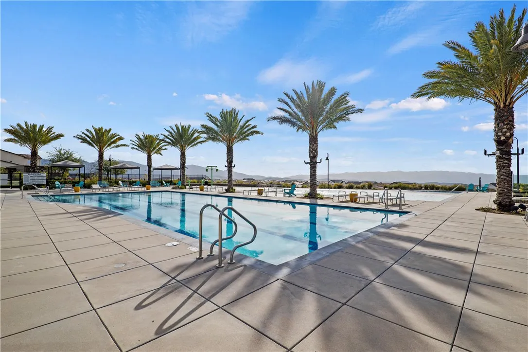 18160 Meridian Lane, Saugus, California 91350 home-pic-42
