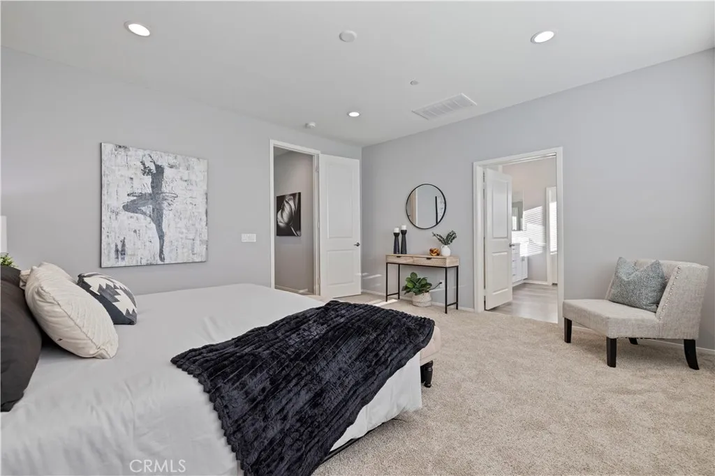 18160 Meridian Lane, Saugus, California 91350 home-pic-18