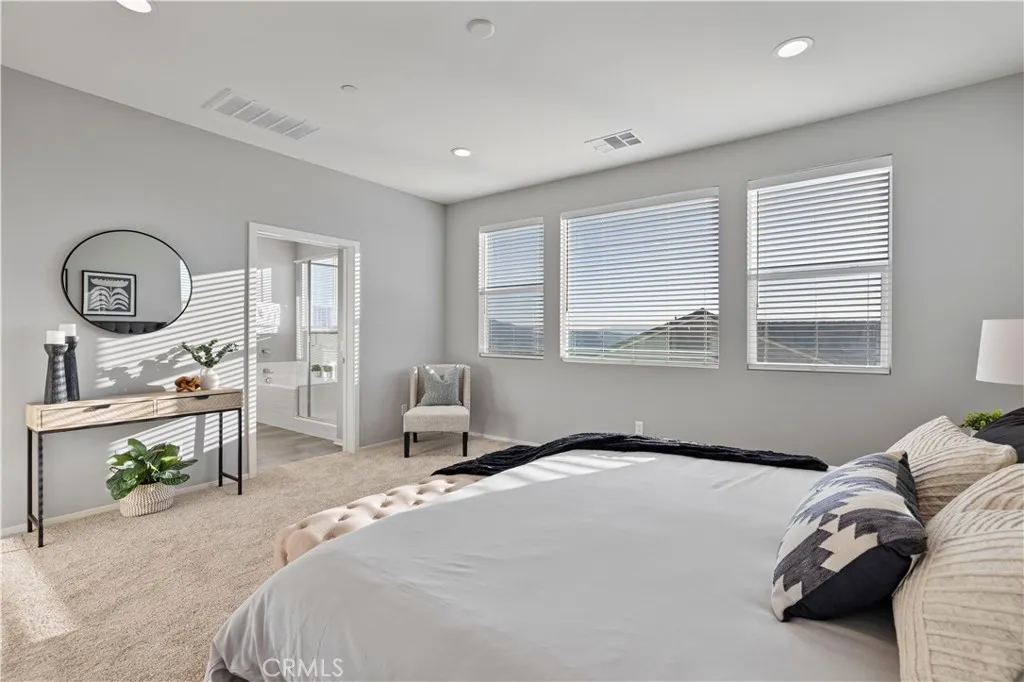 18160 Meridian Lane, Saugus, California 91350 home-pic-20