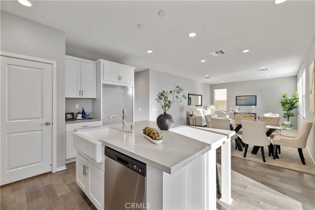 18160 Meridian Lane, Saugus, California 91350 home-pic-13