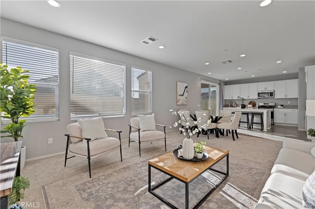 18160 Meridian Lane, Saugus, California 91350 home-pic-6