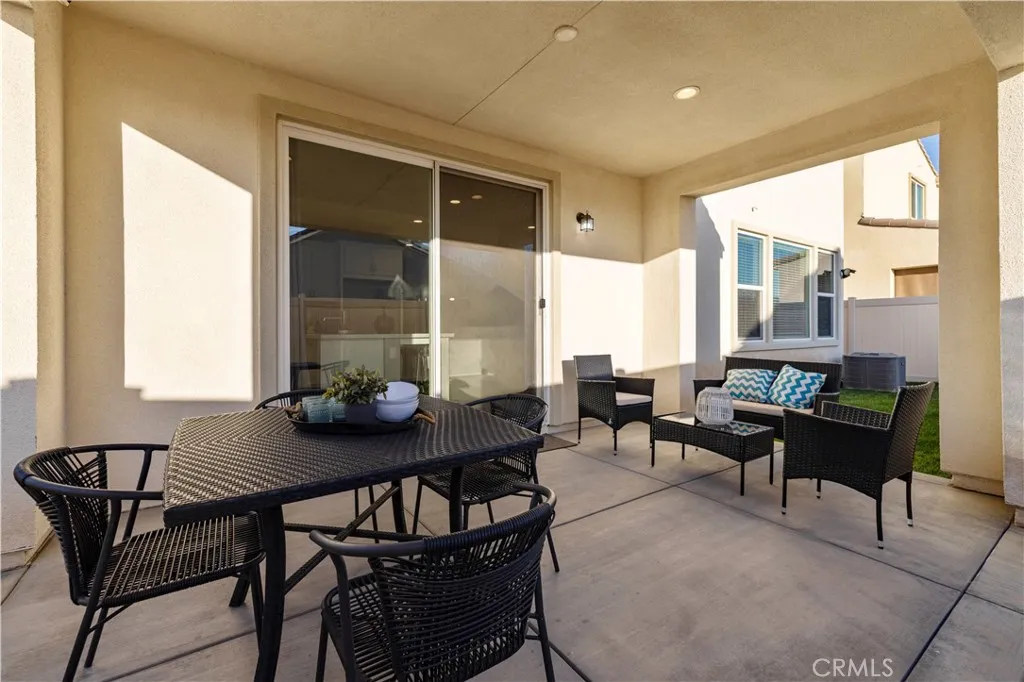 18160 Meridian Lane, Saugus, California 91350 home-pic-33