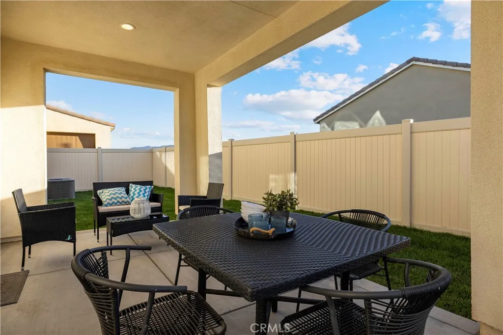 18160 Meridian Lane, Saugus, California 91350 home-pic-34