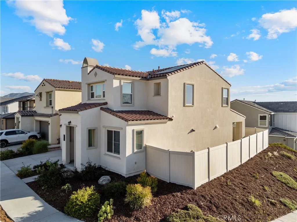 18160 Meridian Lane, Saugus, California 91350 home-pic-2