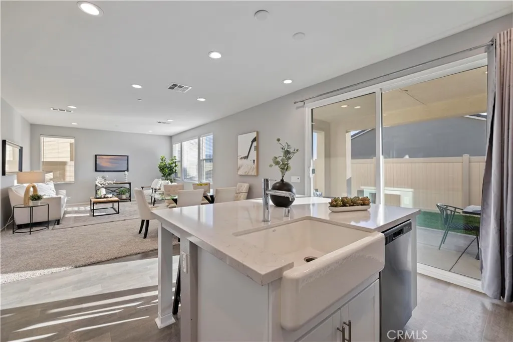 18160 Meridian Lane, Saugus, California 91350 home-pic-14