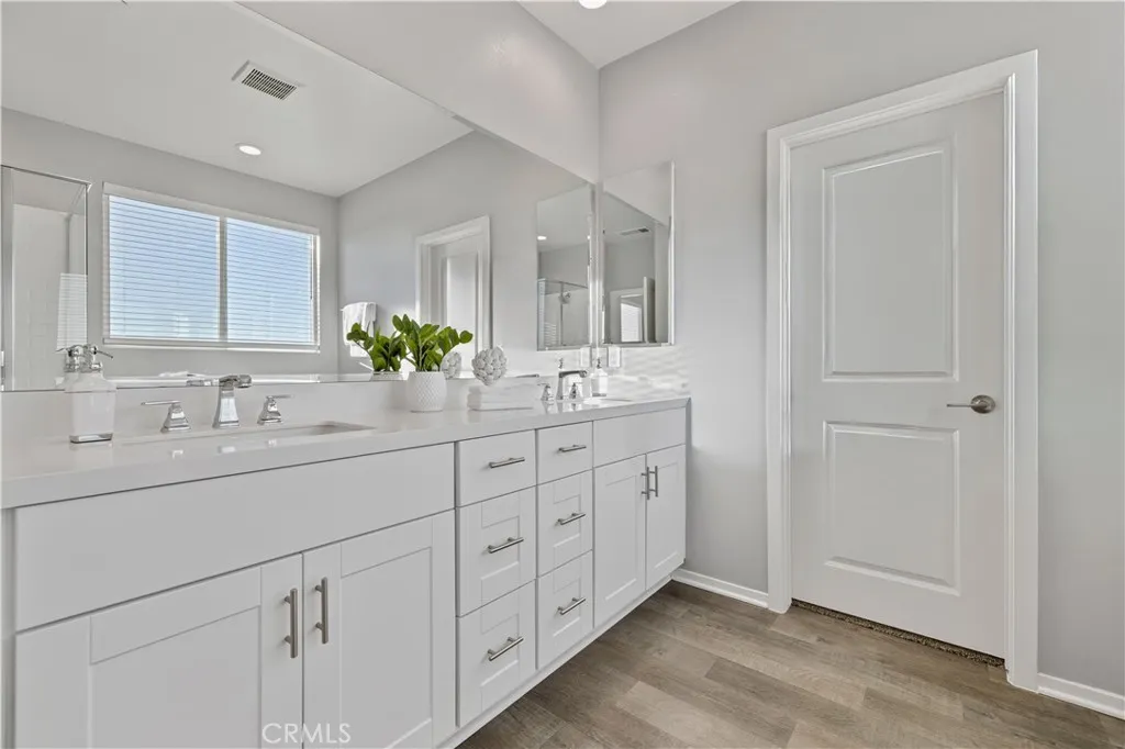 18160 Meridian Lane, Saugus, California 91350 home-pic-23