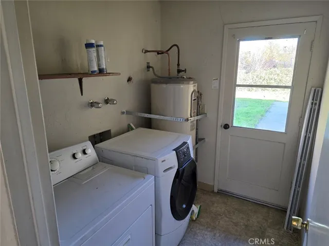 washer and dryer included