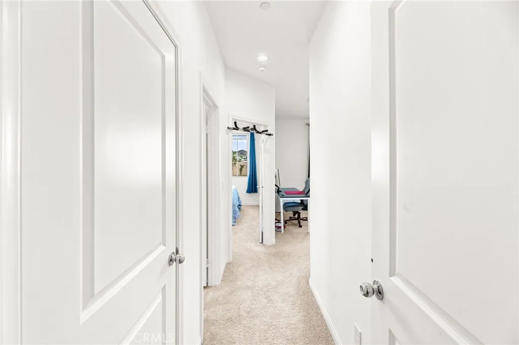 34093 Harcourt, Winchester, California 92596 home-pic-6