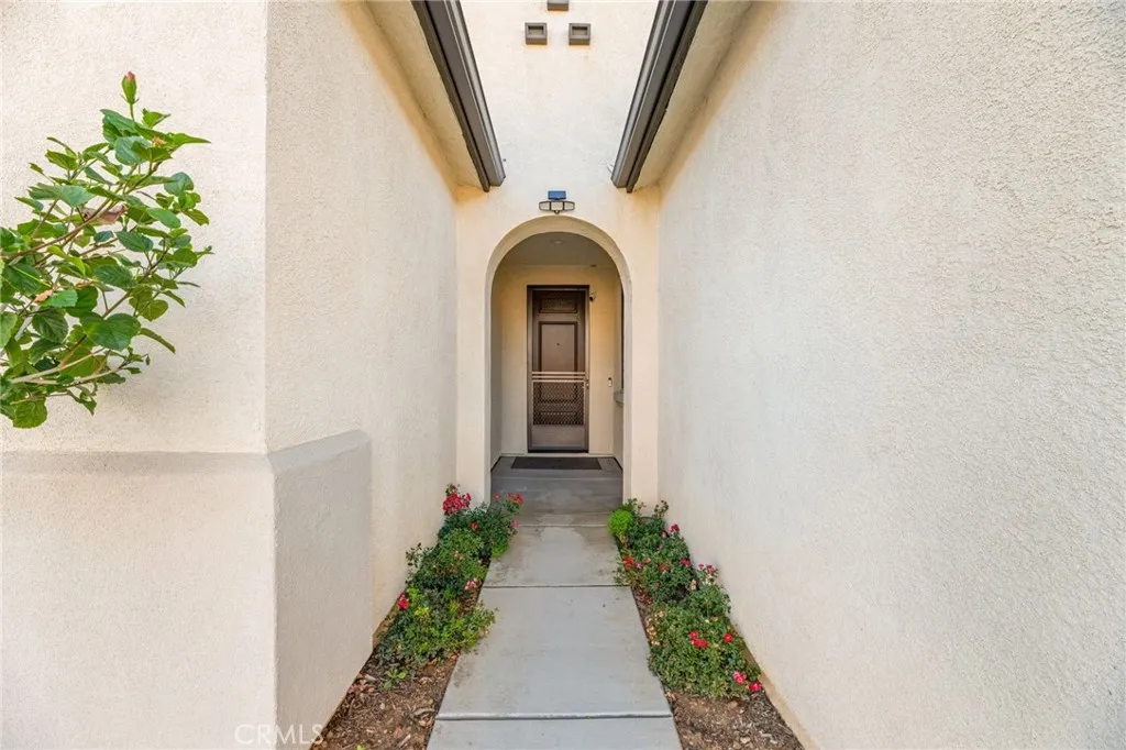 34093 Harcourt, Winchester, California 92596 home-pic-2