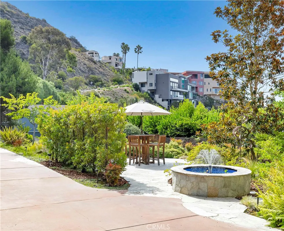 480 Nyes Place, Laguna Beach, California 92651 home-pic-5
