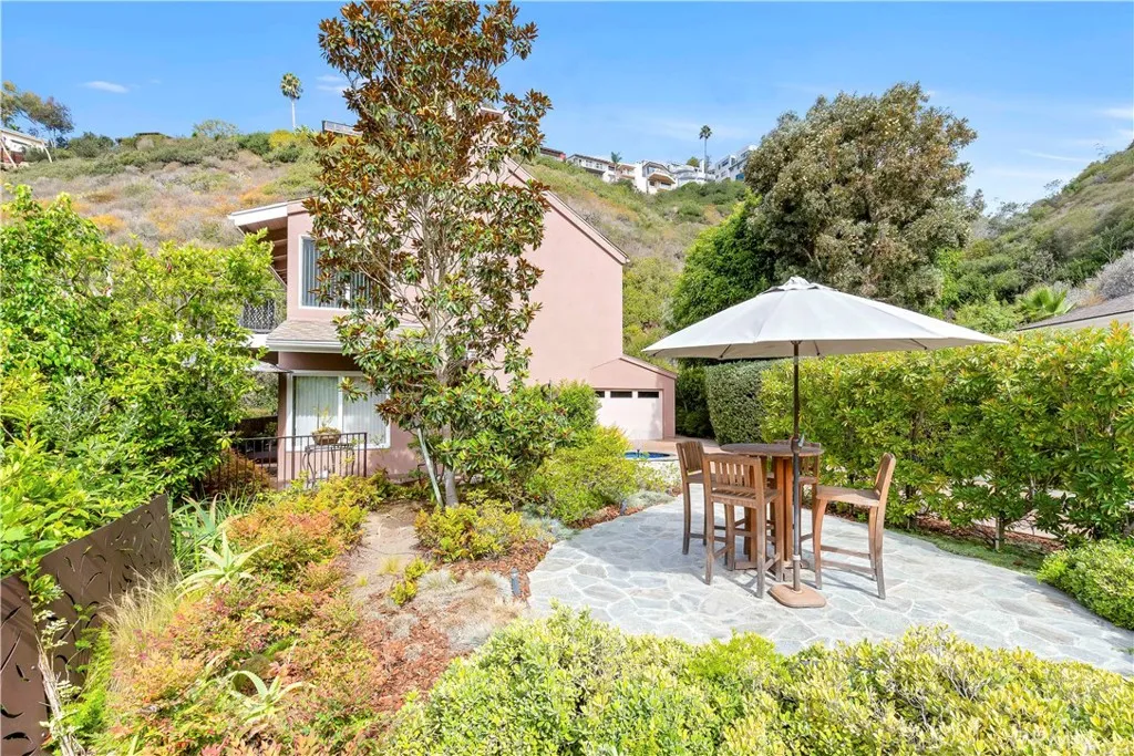 480 Nyes Place, Laguna Beach, California 92651 home-pic-36