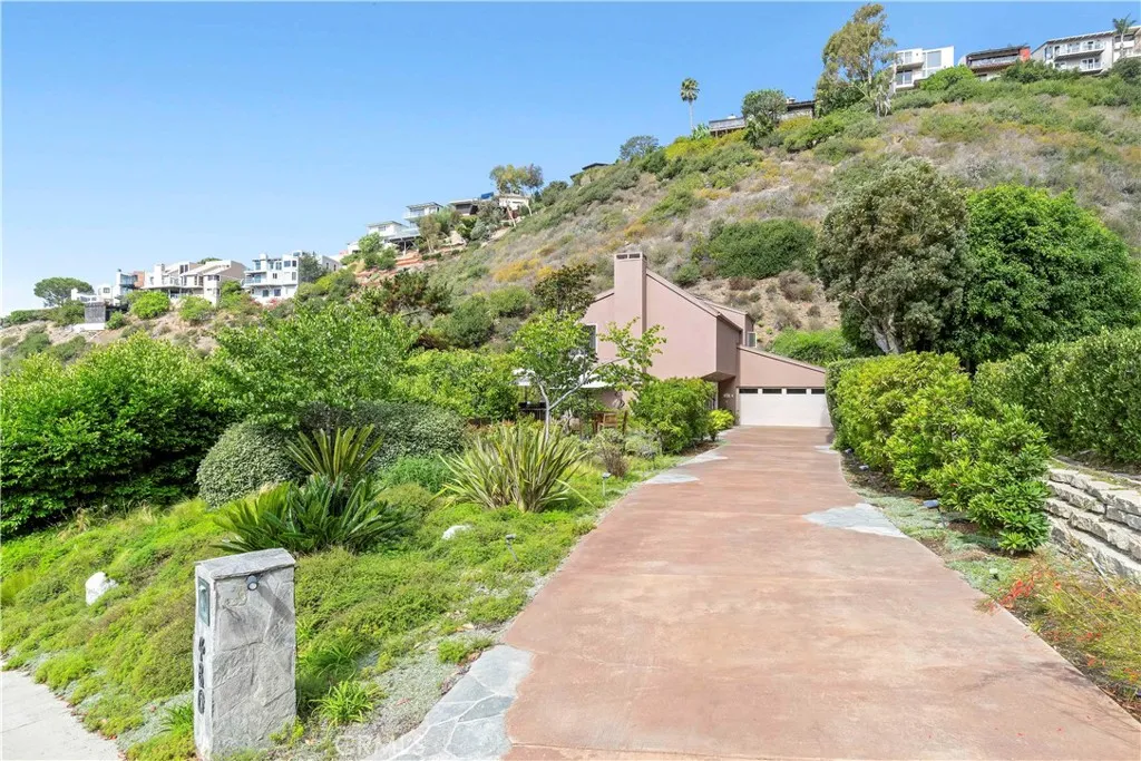 480 Nyes Place, Laguna Beach, California 92651 home-pic-52