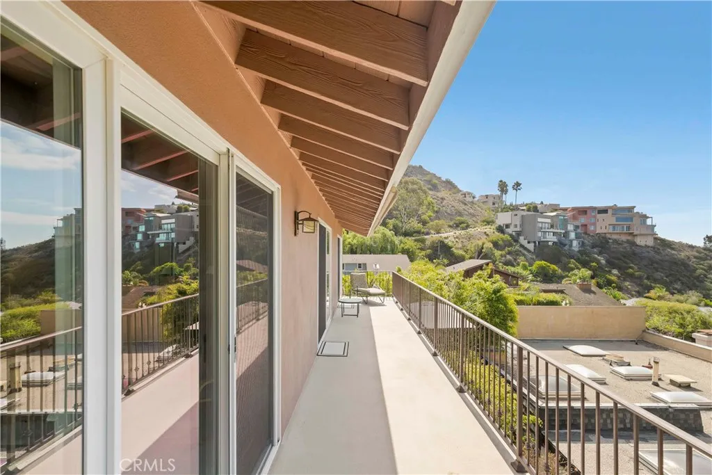 480 Nyes Place, Laguna Beach, California 92651 home-pic-53