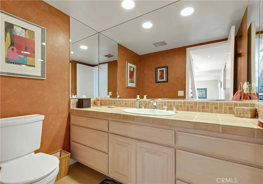 480 Nyes Place, Laguna Beach, California 92651 home-pic-47