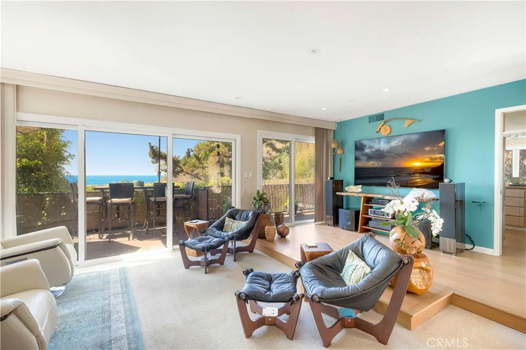 480 Nyes Place, Laguna Beach, California 92651 home-pic-2