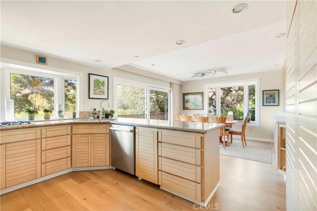 480 Nyes Place, Laguna Beach, California 92651 home-pic-44