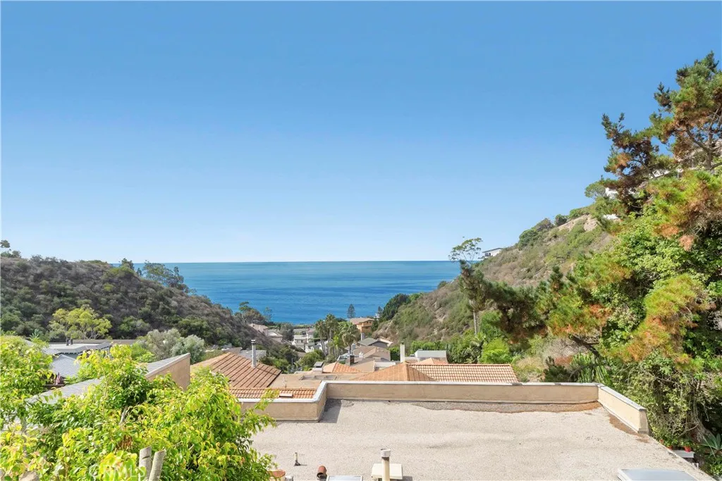 480 Nyes Place, Laguna Beach, California 92651 home-pic-25
