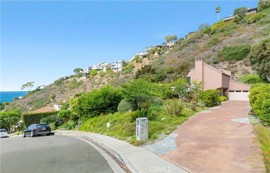 480 Nyes Place, Laguna Beach, California 92651 home-pic-37