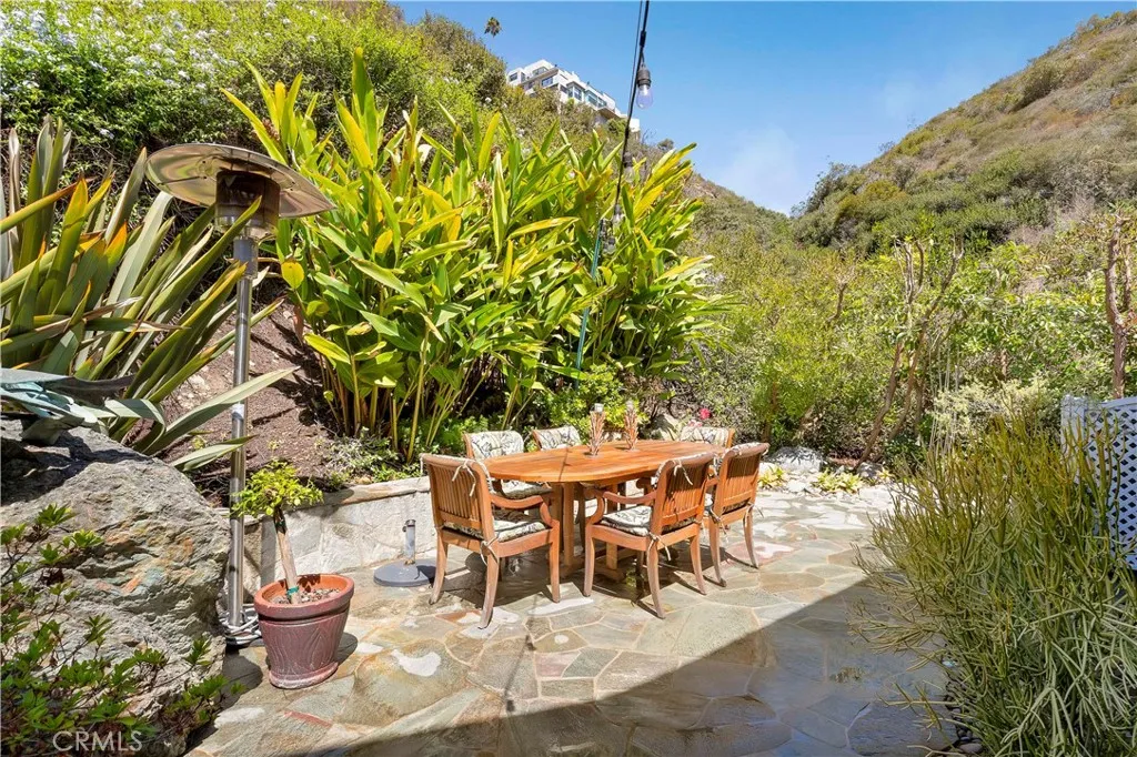 480 Nyes Place, Laguna Beach, California 92651 home-pic-31