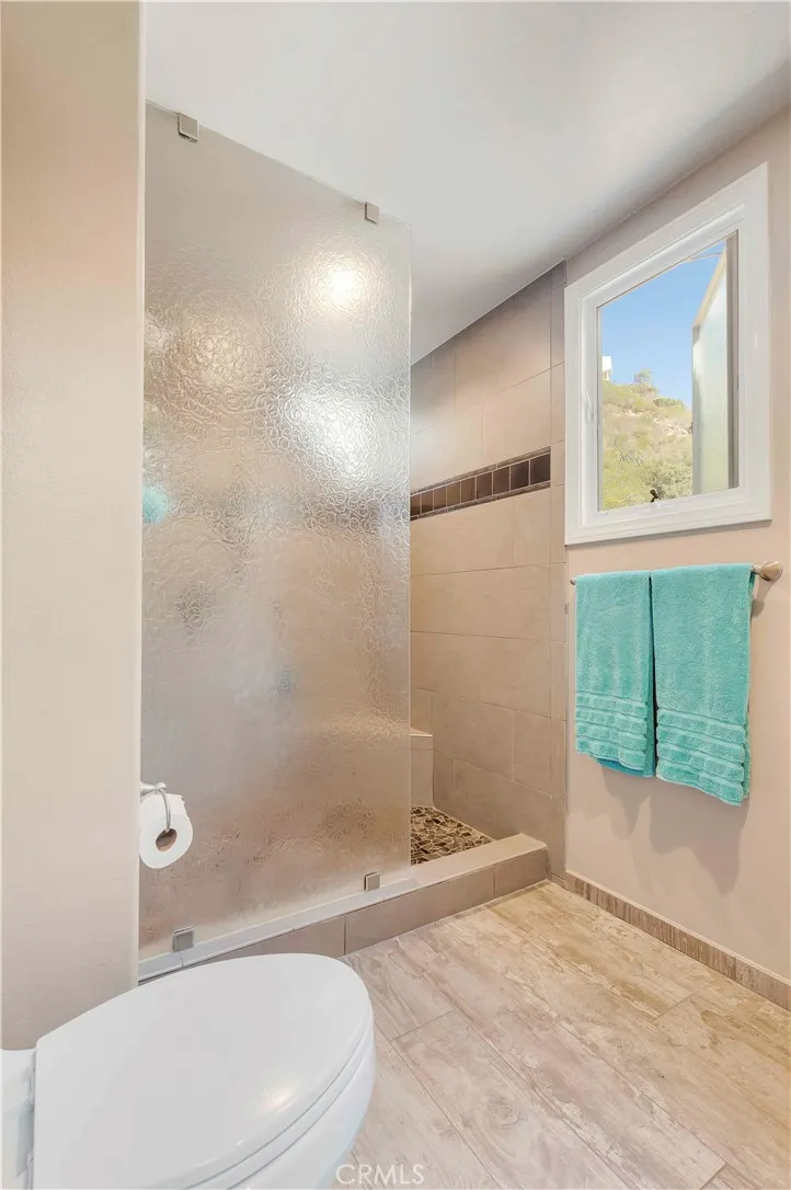 480 Nyes Place, Laguna Beach, California 92651 home-pic-18