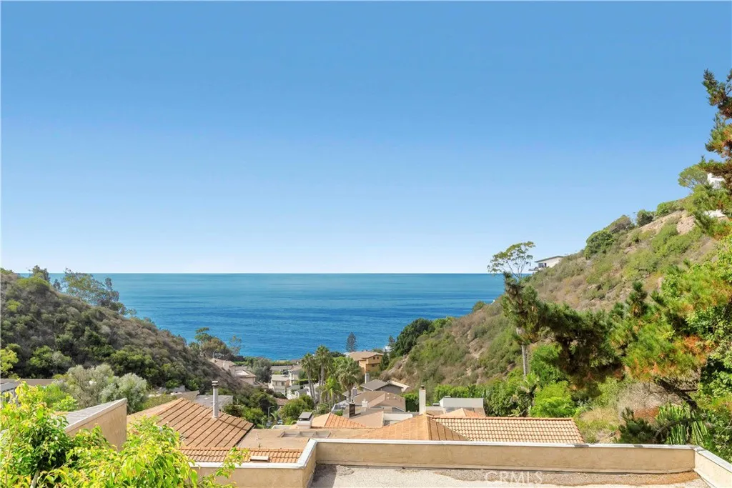 480 Nyes Place, Laguna Beach, California 92651 home-pic-22