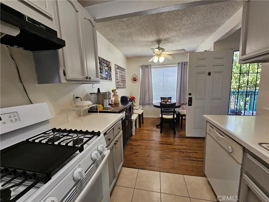 20545 S Vermont Avenue 2, Torrance, California 90502 home-pic-5