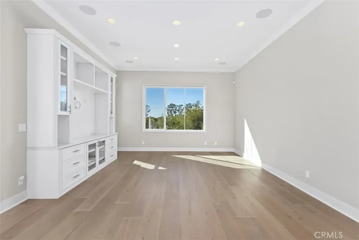 157 Novel, Irvine, California 92618