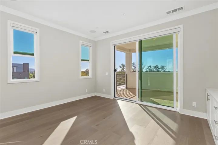 157 Novel, Irvine, California 92618