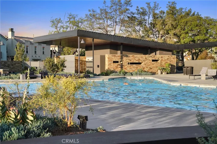 157 Novel, Irvine, California 92618