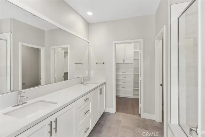 157 Novel, Irvine, California 92618