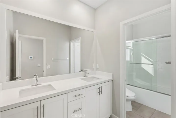 157 Novel, Irvine, California 92618