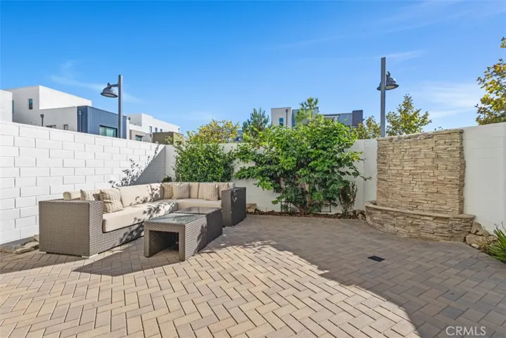 157 Novel, Irvine, California 92618