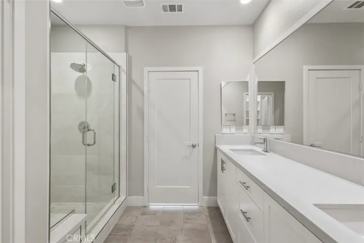 157 Novel, Irvine, California 92618