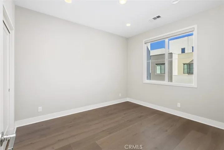 157 Novel, Irvine, California 92618